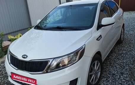 KIA Rio III рестайлинг, 2013 год, 800 000 рублей, 3 фотография