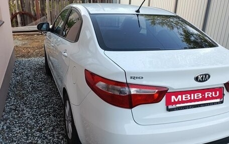 KIA Rio III рестайлинг, 2013 год, 800 000 рублей, 7 фотография