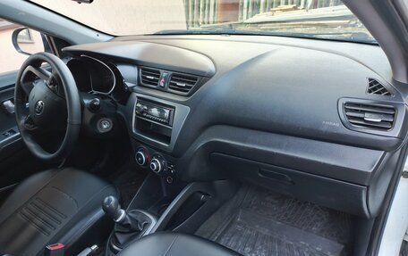 KIA Rio III рестайлинг, 2013 год, 800 000 рублей, 22 фотография