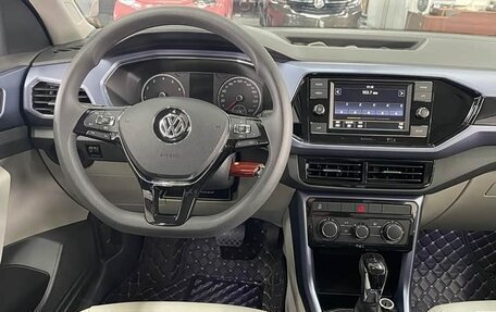 Volkswagen T-Cross I, 2020 год, 1 530 000 рублей, 10 фотография