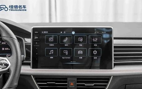 Volkswagen Tiguan II, 2022 год, 2 550 000 рублей, 9 фотография