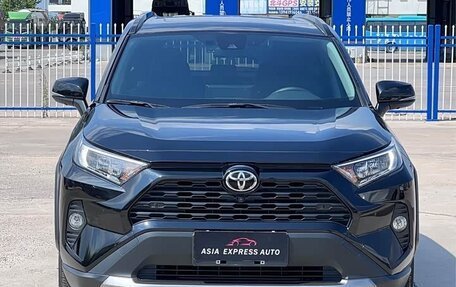 Toyota RAV4, 2022 год, 2 800 000 рублей, 5 фотография