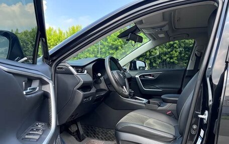 Toyota RAV4, 2022 год, 2 800 000 рублей, 8 фотография