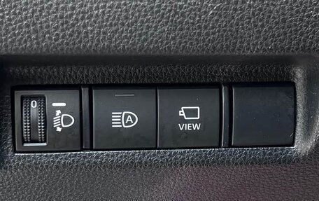 Toyota RAV4, 2022 год, 2 800 000 рублей, 13 фотография