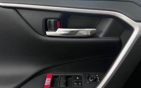 Toyota RAV4, 2022 год, 2 800 000 рублей, 19 фотография