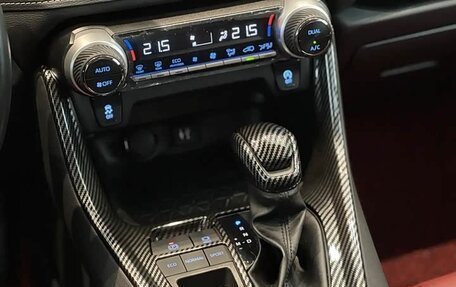 Toyota RAV4, 2022 год, 2 400 000 рублей, 11 фотография