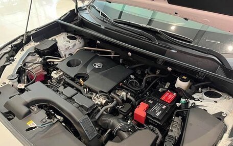 Toyota RAV4, 2022 год, 2 400 000 рублей, 8 фотография