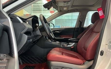 Toyota RAV4, 2022 год, 2 400 000 рублей, 12 фотография