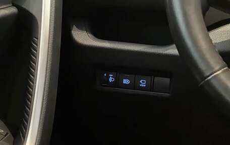 Toyota RAV4, 2022 год, 2 400 000 рублей, 19 фотография