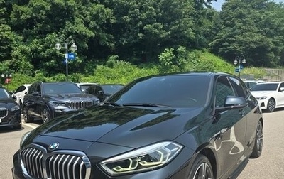 BMW 1 серия, 2021 год, 2 195 010 рублей, 1 фотография