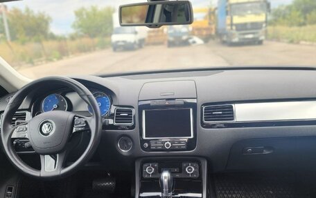 Volkswagen Touareg III, 2010 год, 1 990 000 рублей, 11 фотография