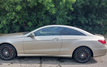 Mercedes-Benz E-Класс, 2015 год, 2 290 000 рублей, 10 фотография