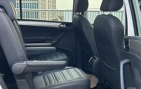 Volkswagen Touran III, 2016 год, 1 716 000 рублей, 11 фотография