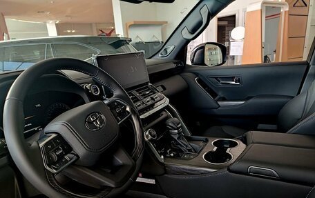 Toyota Land Cruiser, 2024 год, 13 000 000 рублей, 12 фотография