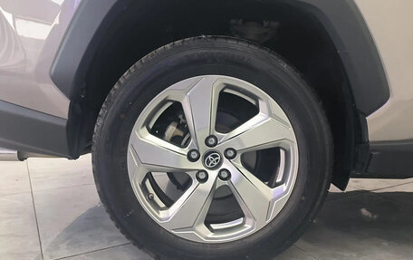 Toyota RAV4, 2020 год, 2 250 000 рублей, 6 фотография