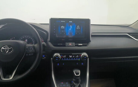 Toyota RAV4, 2020 год, 2 250 000 рублей, 12 фотография