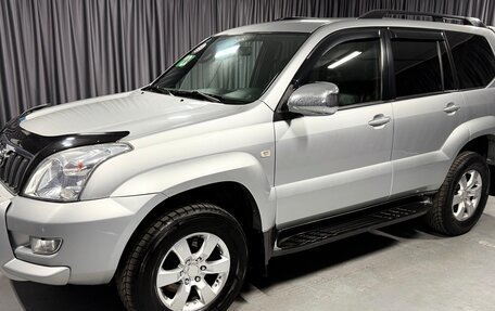 Toyota Land Cruiser Prado 120 рестайлинг, 2005 год, 2 600 000 рублей, 12 фотография