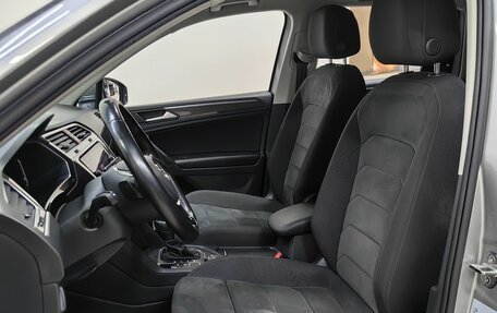 Volkswagen Tiguan II, 2019 год, 2 545 000 рублей, 6 фотография