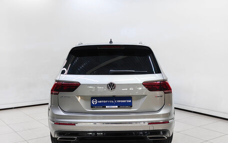 Volkswagen Tiguan II, 2019 год, 2 545 000 рублей, 4 фотография
