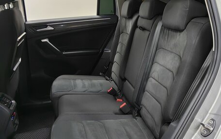 Volkswagen Tiguan II, 2019 год, 2 545 000 рублей, 8 фотография