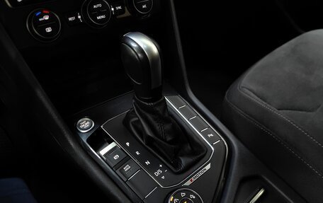 Volkswagen Tiguan II, 2019 год, 2 545 000 рублей, 16 фотография