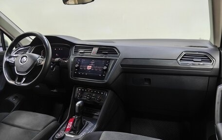 Volkswagen Tiguan II, 2019 год, 2 545 000 рублей, 13 фотография