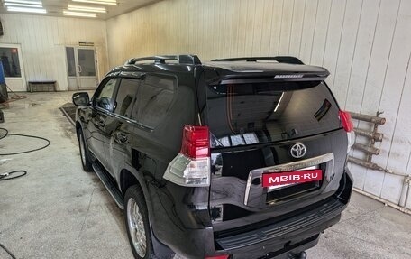 Toyota Land Cruiser Prado 150 рестайлинг 2, 2010 год, 2 500 000 рублей, 2 фотография