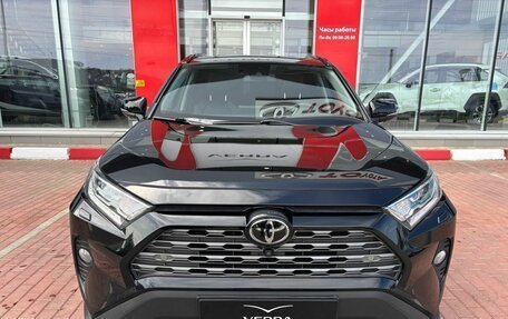 Toyota RAV4, 2021 год, 3 550 000 рублей, 2 фотография
