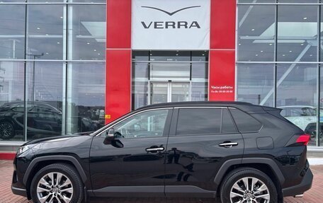 Toyota RAV4, 2021 год, 3 550 000 рублей, 8 фотография