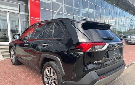 Toyota RAV4, 2021 год, 3 550 000 рублей, 7 фотография