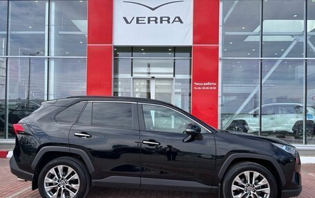 Toyota RAV4, 2021 год, 3 550 000 рублей, 4 фотография