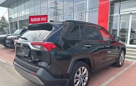 Toyota RAV4, 2021 год, 3 550 000 рублей, 5 фотография