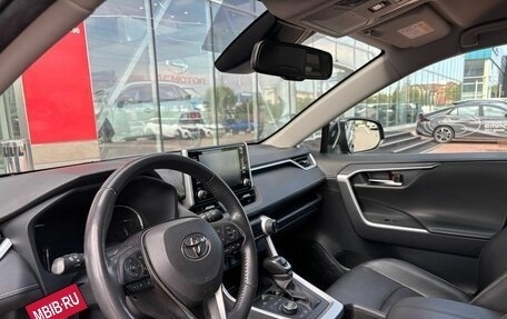 Toyota RAV4, 2021 год, 3 550 000 рублей, 9 фотография