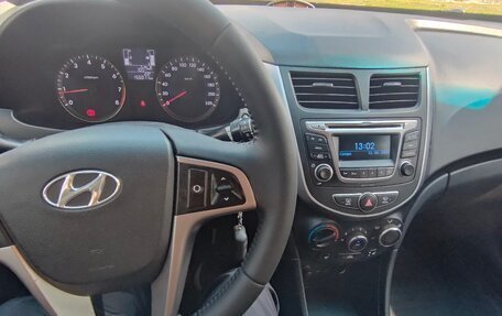 Hyundai Solaris II рестайлинг, 2014 год, 920 000 рублей, 2 фотография