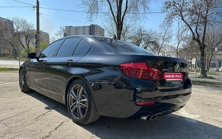 BMW 5 серия, 2013 год, 1 850 000 рублей, 8 фотография