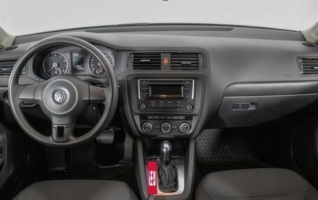 Volkswagen Jetta VI, 2013 год, 996 000 рублей, 13 фотография