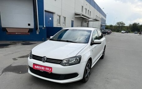 Volkswagen Polo VI (EU Market), 2011 год, 850 000 рублей, 1 фотография