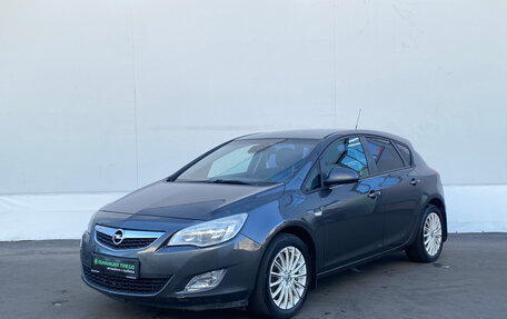 Opel Astra J, 2011 год, 550 000 рублей, 1 фотография