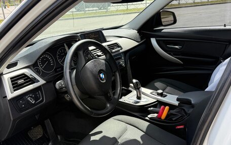 BMW 3 серия, 2017 год, 2 100 000 рублей, 19 фотография