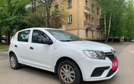 Renault Sandero II рестайлинг, 2020 год, 990 000 рублей, 2 фотография