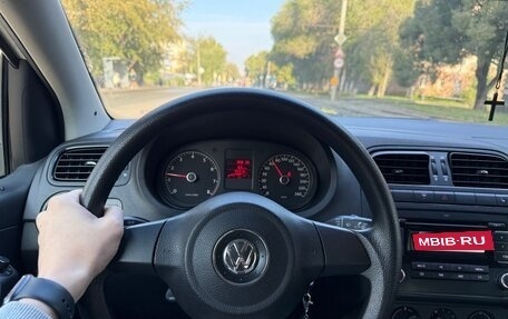 Volkswagen Polo VI (EU Market), 2011 год, 850 000 рублей, 9 фотография