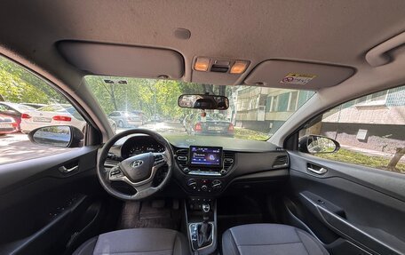 Hyundai Solaris II рестайлинг, 2021 год, 620 000 рублей, 5 фотография