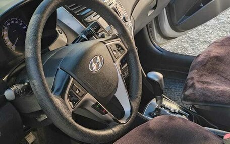 Hyundai Solaris II рестайлинг, 2015 год, 960 000 рублей, 22 фотография