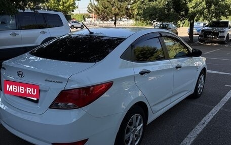 Hyundai Solaris II рестайлинг, 2015 год, 1 100 000 рублей, 6 фотография
