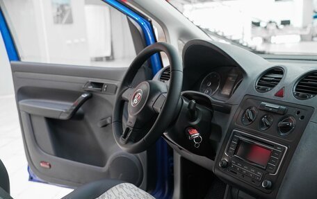 Volkswagen Caddy III рестайлинг, 2010 год, 699 000 рублей, 12 фотография