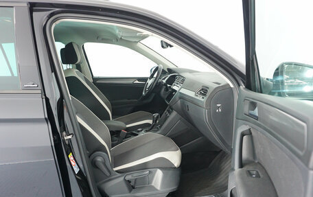 Volkswagen Tiguan II, 2019 год, 2 470 000 рублей, 13 фотография