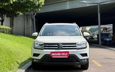 Volkswagen Taos, 2021 год, 1 600 000 рублей, 2 фотография