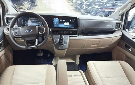 Ford Tourneo Custom I рестайлинг, 2024 год, 4 707 200 рублей, 5 фотография