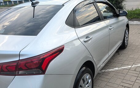 Hyundai Solaris II рестайлинг, 2021 год, 1 550 000 рублей, 4 фотография