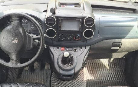 Peugeot Partner II рестайлинг 2, 2010 год, 590 000 рублей, 10 фотография